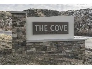 Commercial Real Estate Signage – Custom Sign Solutions Commercial Real Estate Signage – Custom Sign Solutions